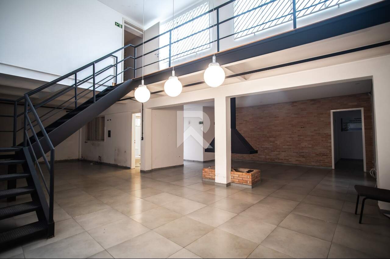 Imóvel Comercial com Vista Livre, 10 vagas para venda, 1.400 m² - Campina do Siqueira - Curitiba/PR