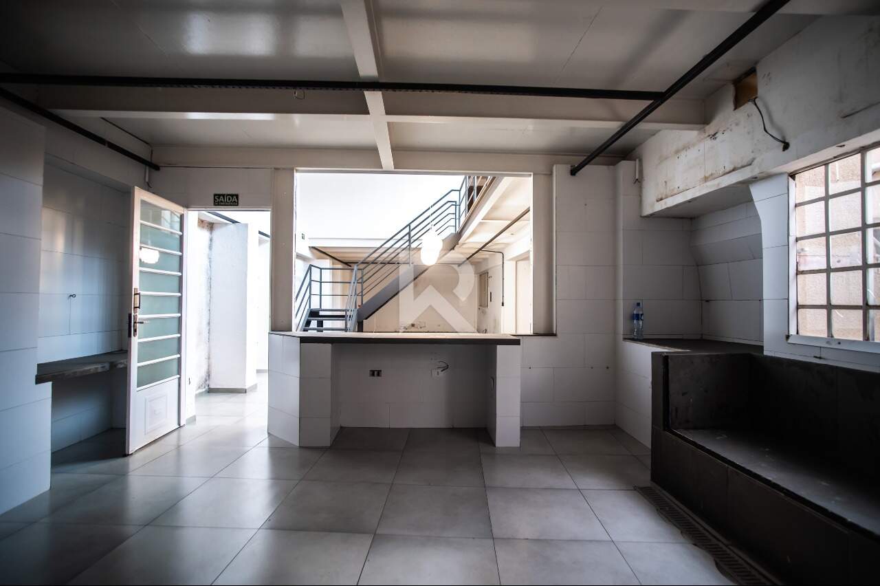 Imóvel Comercial com Vista Livre, 10 vagas para venda, 1.400 m² - Campina do Siqueira - Curitiba/PR miniatura 2