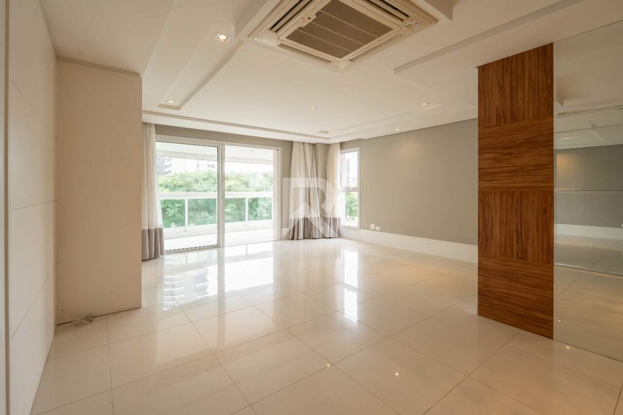 Apartamento Semi Mobiliado com 4 Suítes 3 Vagas à venda, 241 m² – Água Verde – Curitiba/PR miniatura 4