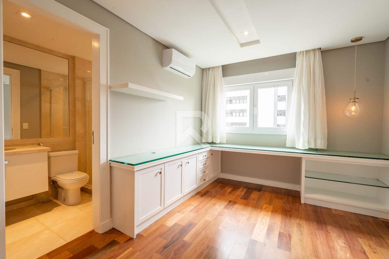 Apartamento Semi Mobiliado com 4 Suítes 3 Vagas à venda, 241 m² – Água Verde – Curitiba/PR miniatura 19