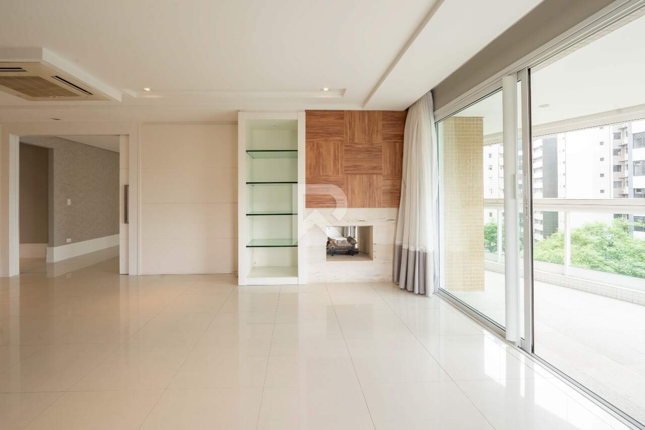 Apartamento Semi Mobiliado com 4 Suítes 3 Vagas à venda, 241 m² – Água Verde – Curitiba/PR miniatura 5