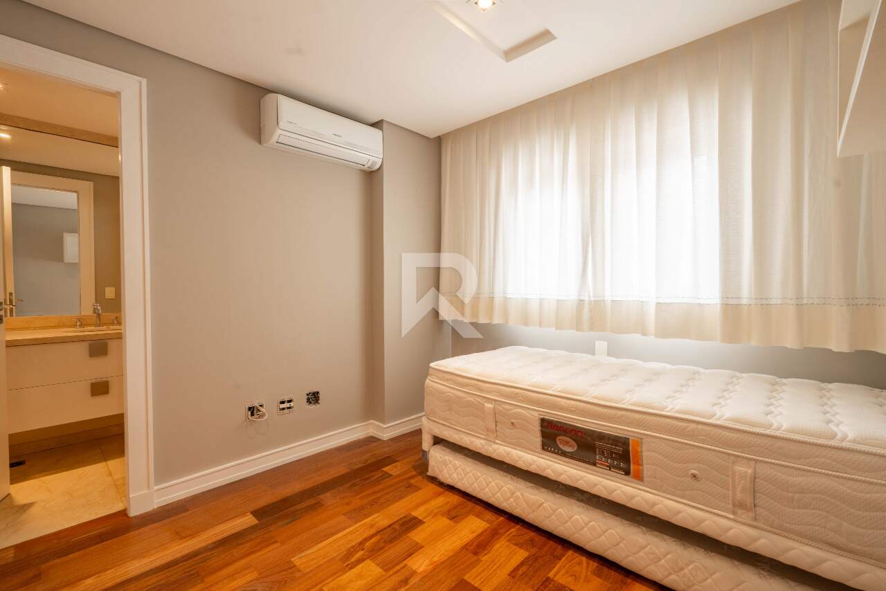 Apartamento Semi Mobiliado com 4 Suítes 3 Vagas à venda, 241 m² – Água Verde – Curitiba/PR miniatura 22