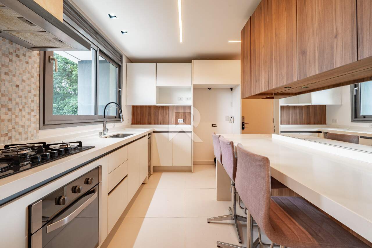Apartamento Semi Mobiliado em Cond Clube de Alto Padrão para alugar com 198m², 3 suítes, Varanda gourmet e 3 vagas | Bigorrilho, Curitiba miniatura 18