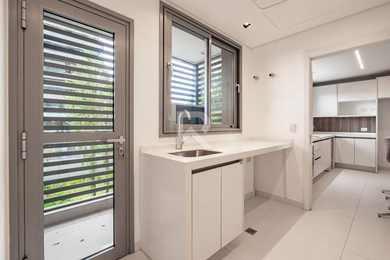 Apartamento Semi Mobiliado em Cond Clube de Alto Padrão para alugar com 198m², 3 suítes, Varanda gourmet e 3 vagas | Bigorrilho, Curitiba miniatura 22