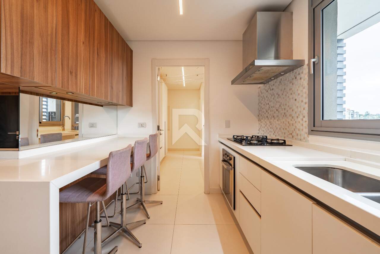 Apartamento Semi Mobiliado em Cond Clube de Alto Padrão para alugar com 198m², 3 suítes, Varanda gourmet e 3 vagas | Bigorrilho, Curitiba miniatura 19