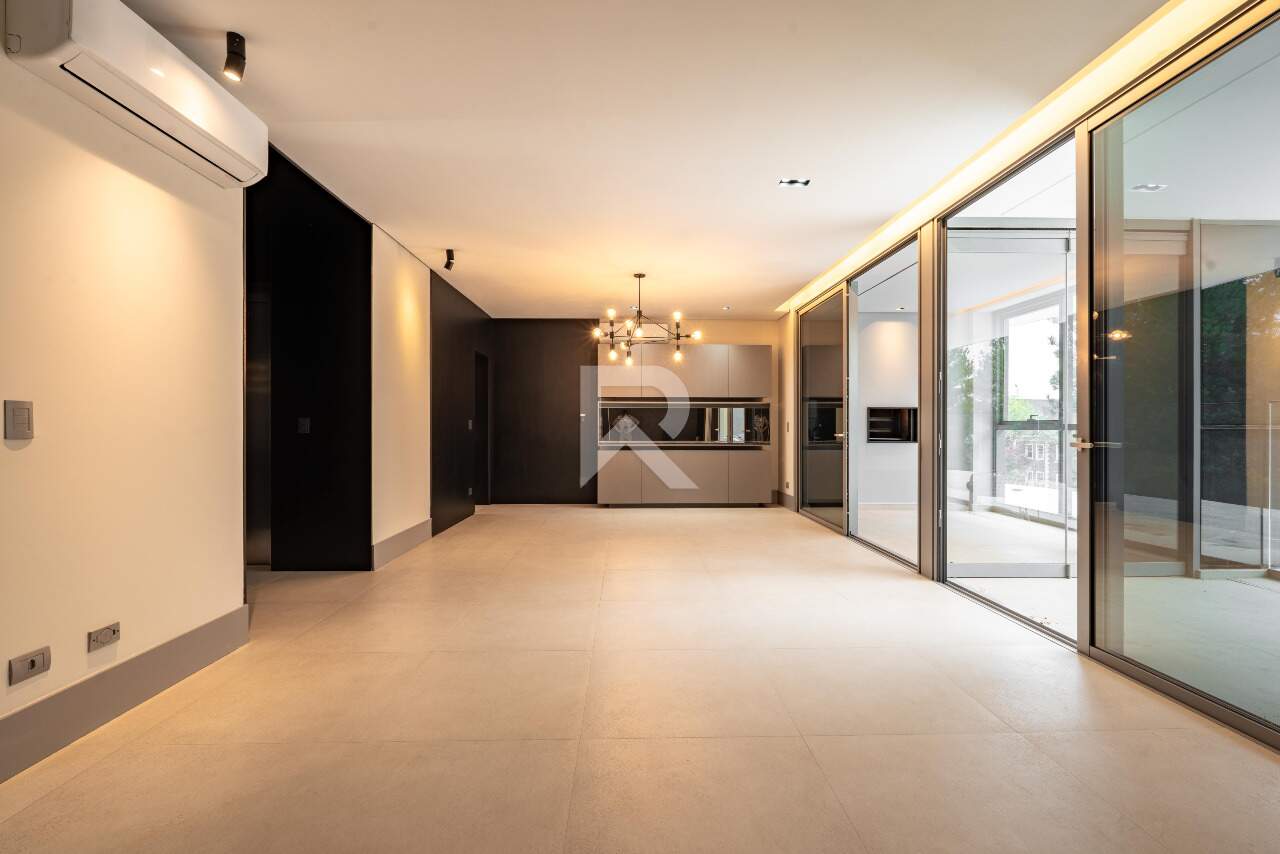 Apartamento Semi Mobiliado em Cond Clube de Alto Padrão para alugar com 198m², 3 suítes, Varanda gourmet e 3 vagas | Bigorrilho, Curitiba miniatura 7