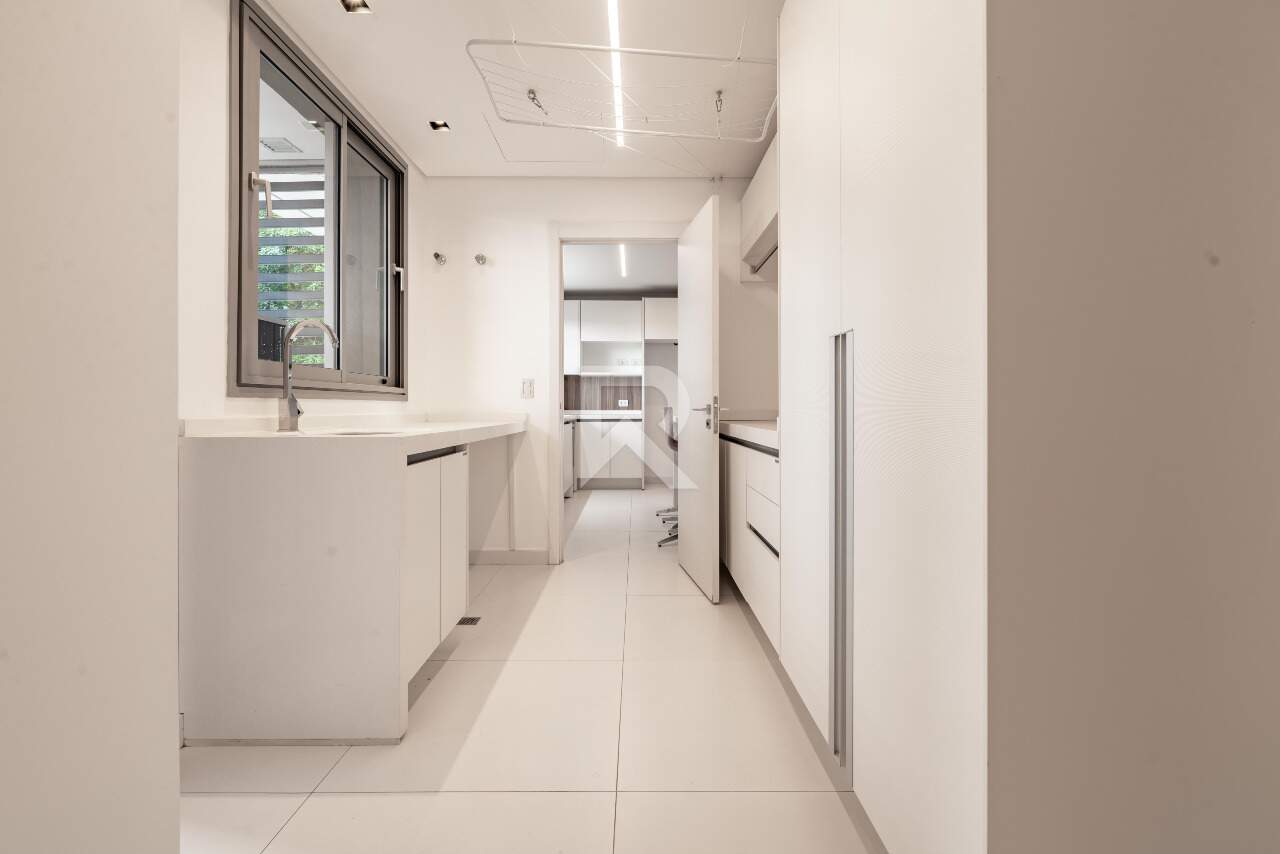 Apartamento Semi Mobiliado em Cond Clube de Alto Padrão para alugar com 198m², 3 suítes, Varanda gourmet e 3 vagas | Bigorrilho, Curitiba miniatura 21