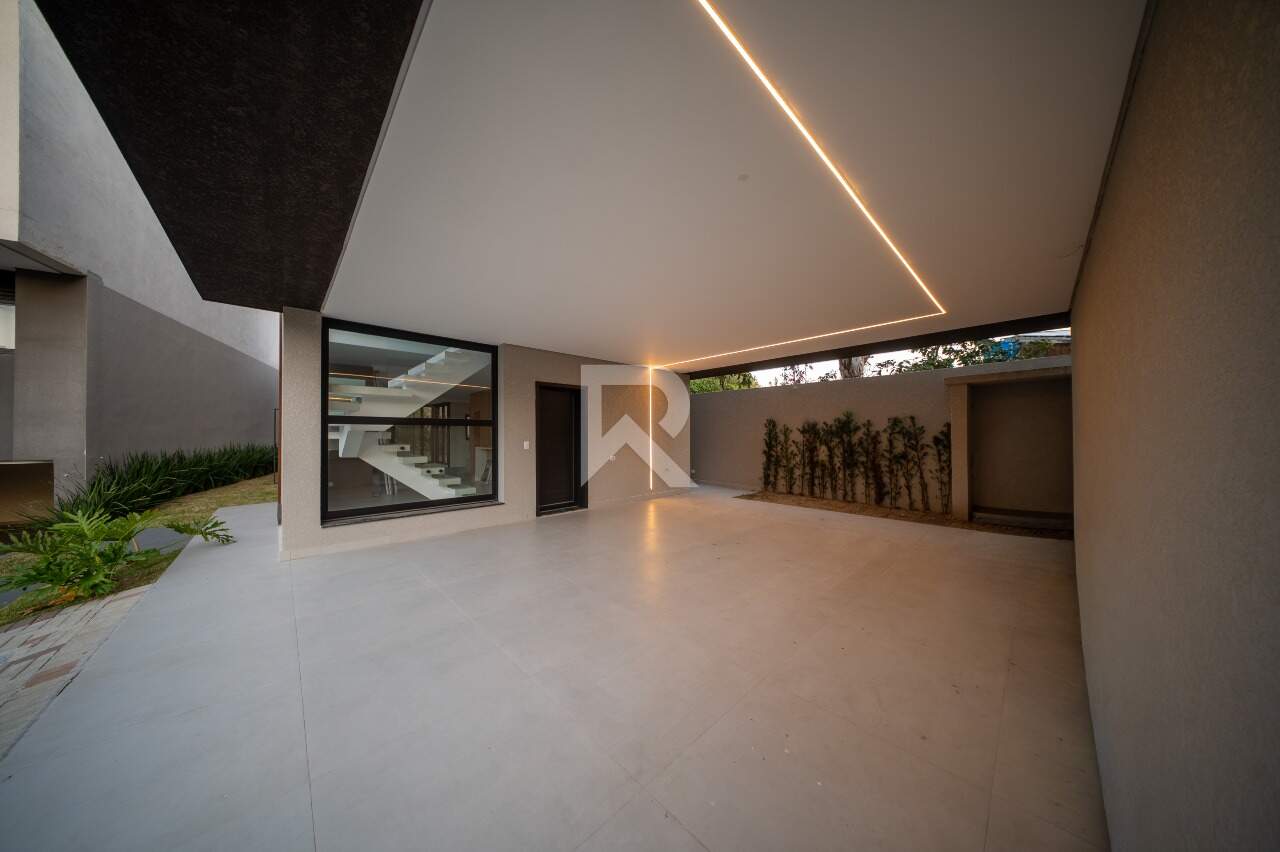 Casa com 250m2 privativos Quintal | 3 suítes | Condomínio miniatura 7