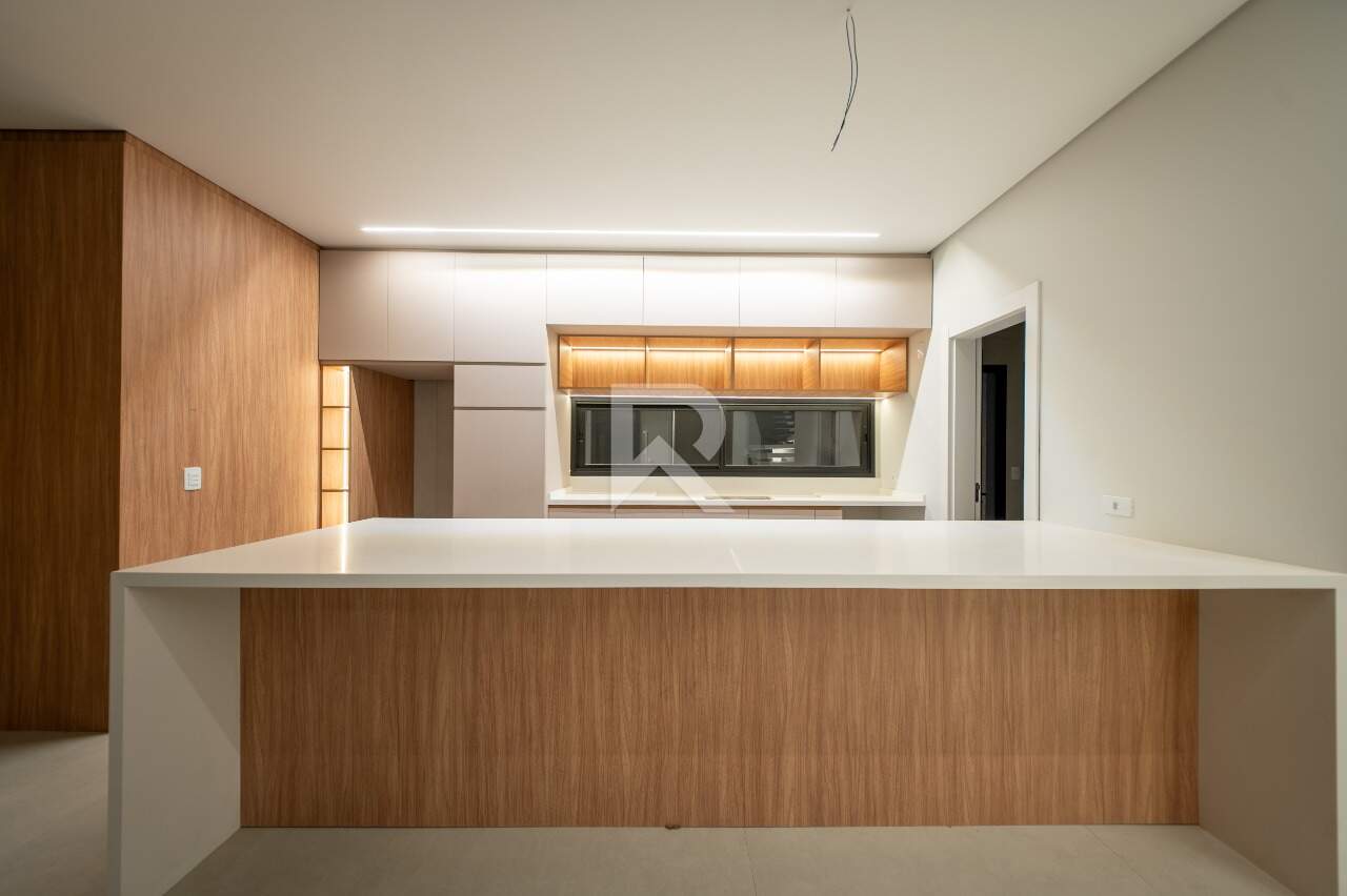 Casa com 250m2 privativos Quintal | 3 suítes | Condomínio miniatura 16