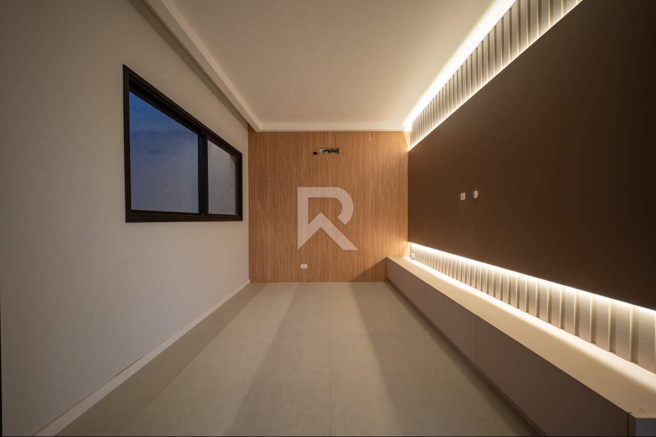 Casa com 250m2 privativos Quintal | 3 suítes | Condomínio miniatura 19
