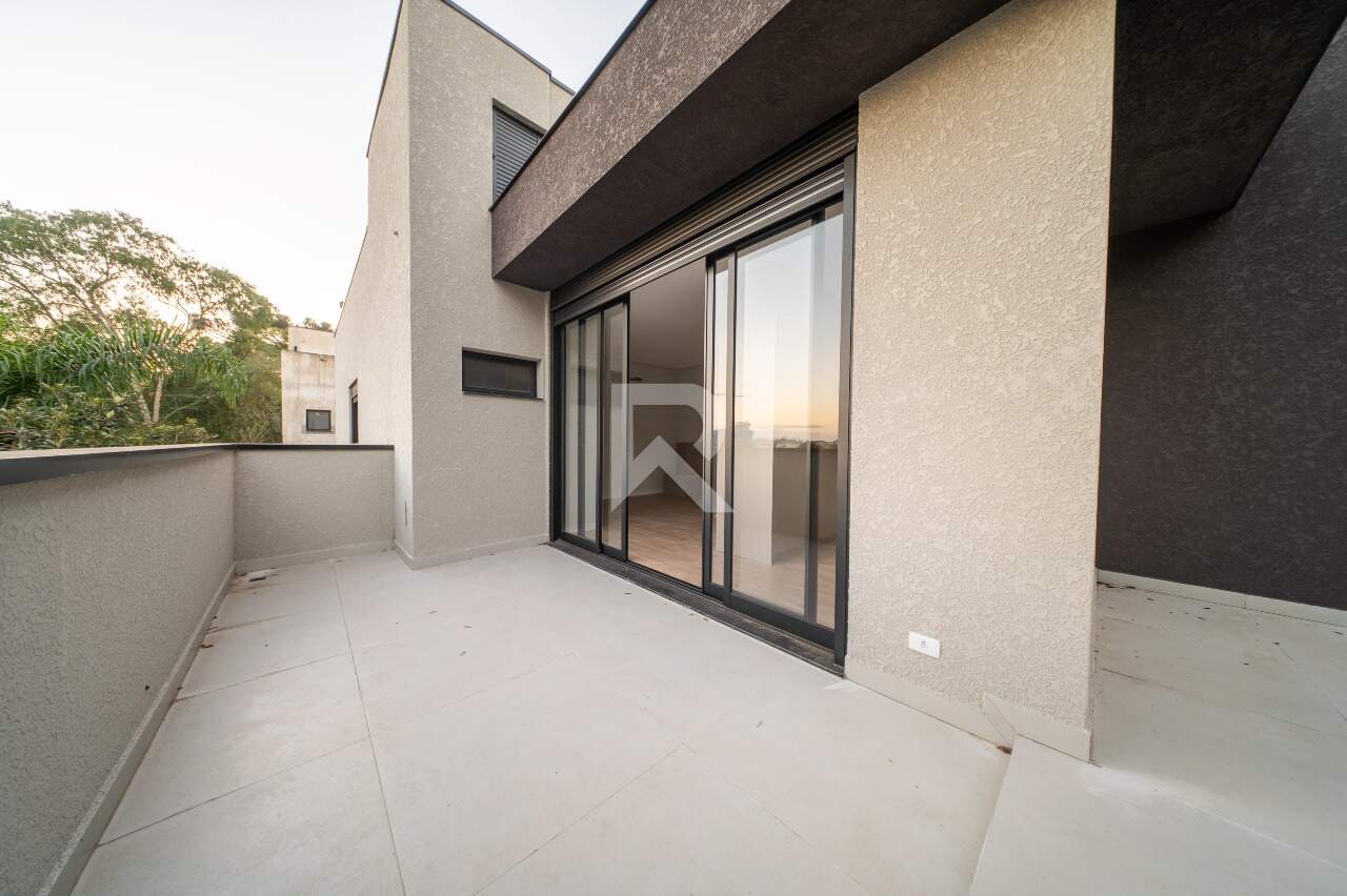 Casa com 250m2 privativos Quintal | 3 suítes | Condomínio miniatura 47