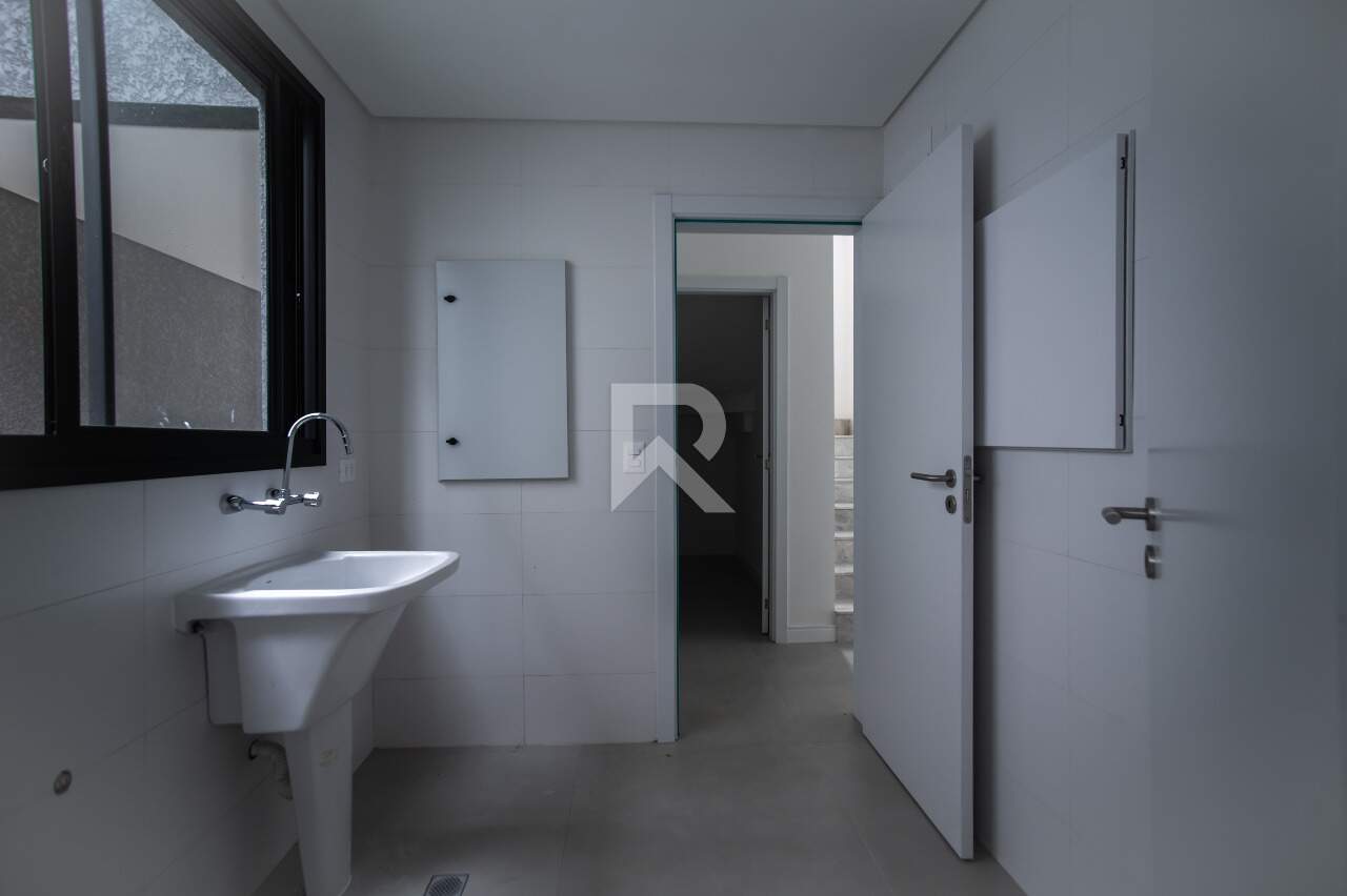 Sobrado Novo em Condomínio com Quintal, Terraço, 3 suítes, 4 vagas e 256m2 à venda - Santo Inácio, Curitiba miniatura 18