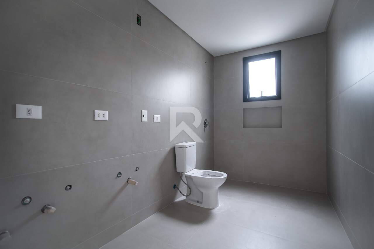 Sobrado Novo em Condomínio com Quintal, Terraço, 3 suítes, 4 vagas e 256m2 à venda - Santo Inácio, Curitiba miniatura 34