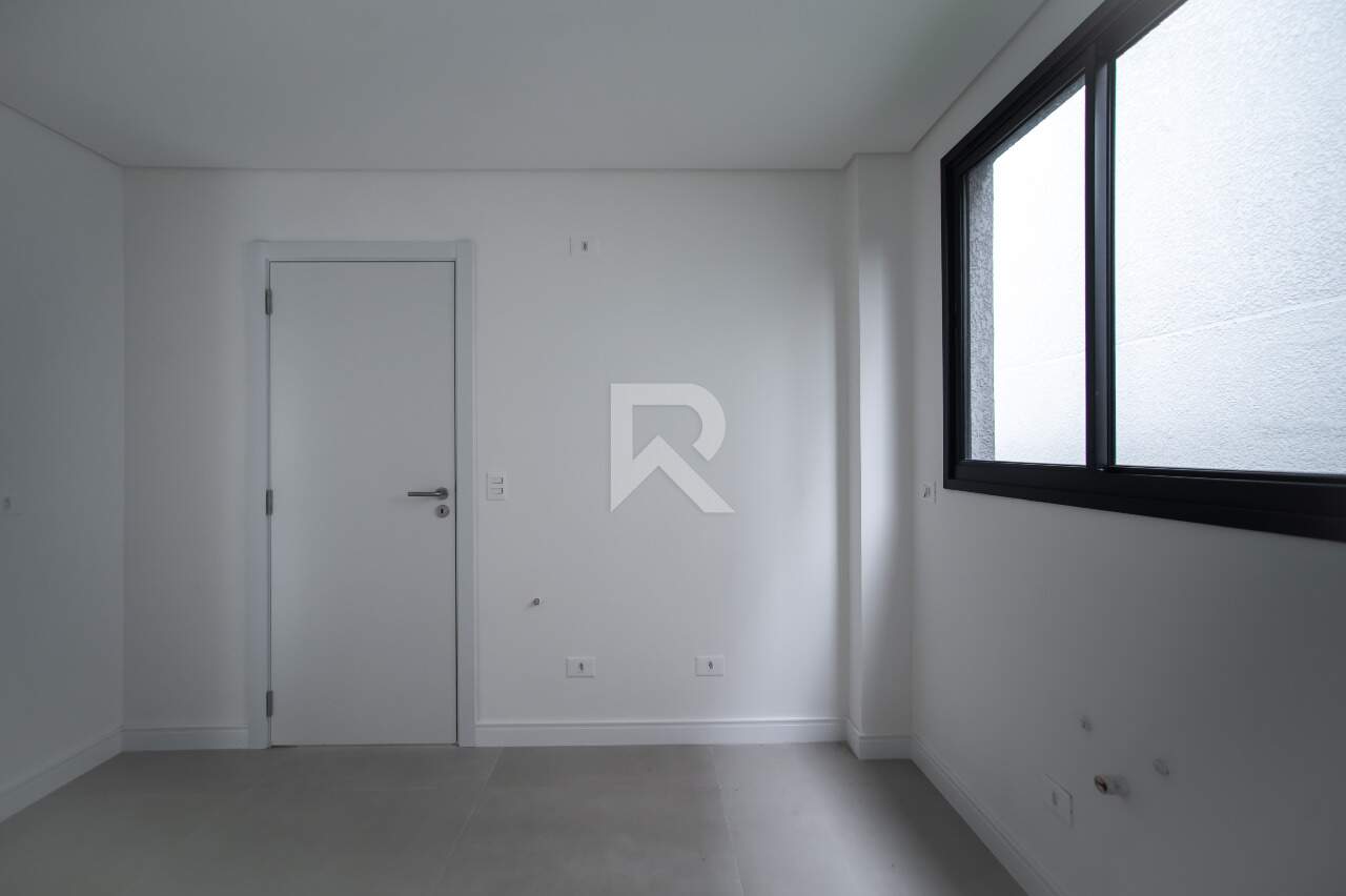 Sobrado Novo em Condomínio com Quintal, Terraço, 3 suítes, 4 vagas e 256m2 à venda - Santo Inácio, Curitiba miniatura 10