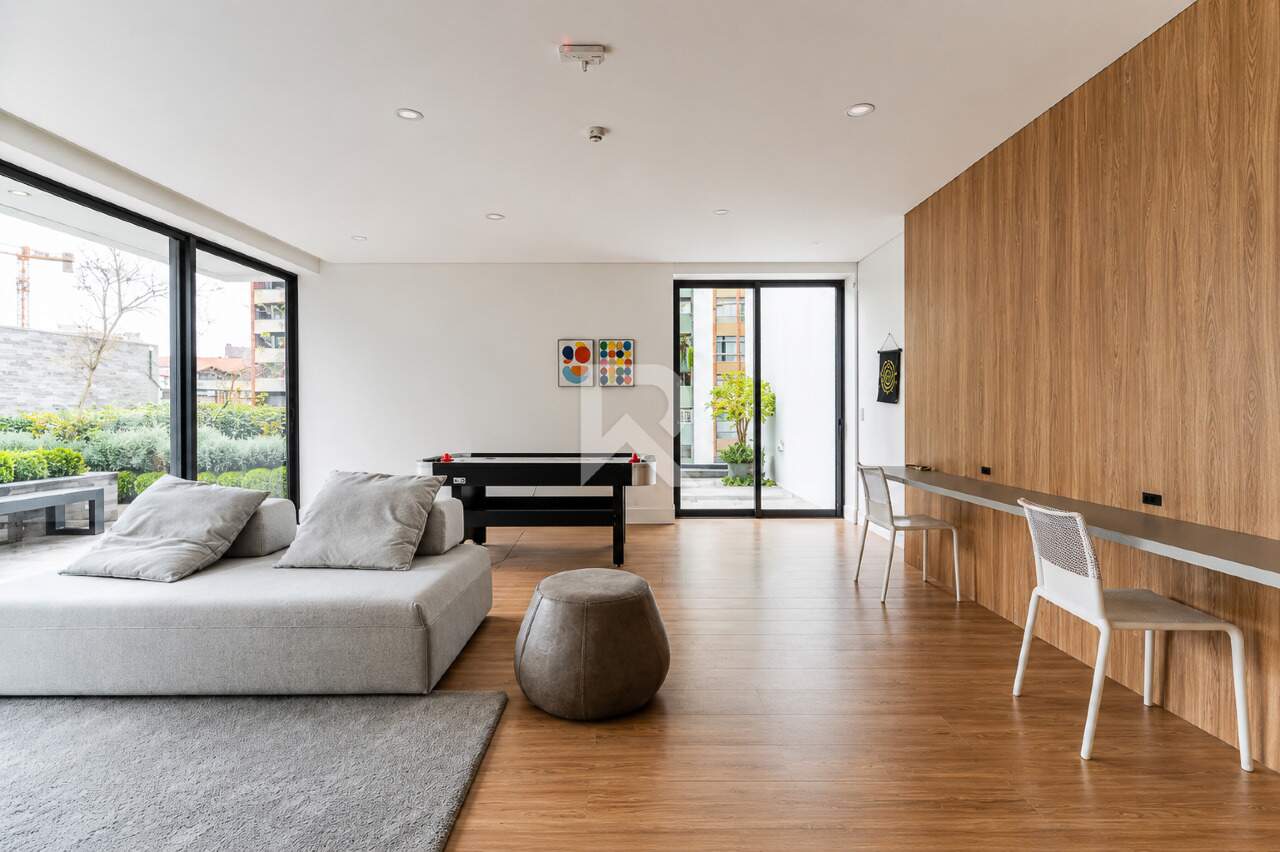 Apartamento Mobiliado em Cond. de Alto Padrão com 230m² e 3 suítes para Locação - Cabral - Curitiba miniatura 8