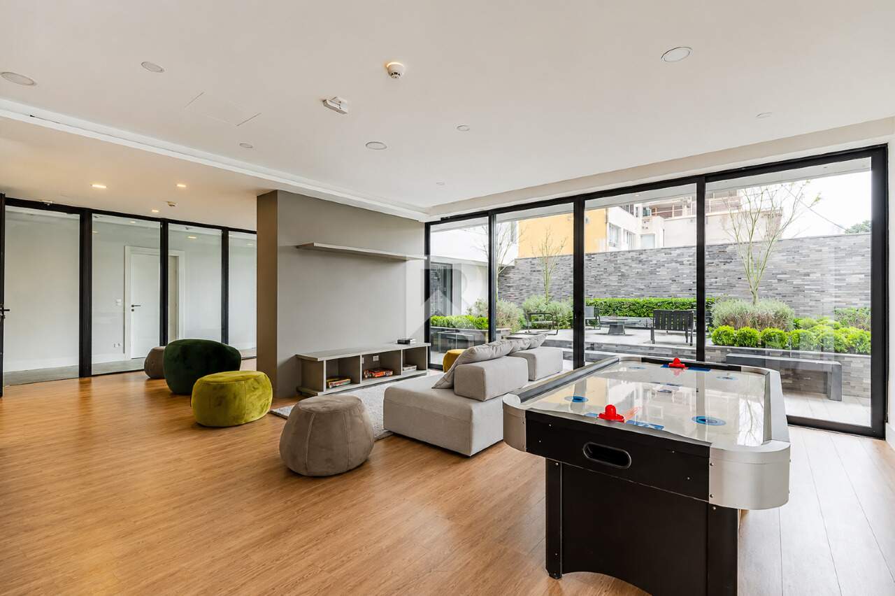 Apartamento Mobiliado em Cond. de Alto Padrão com 230m² e 3 suítes para Locação - Cabral - Curitiba miniatura 5