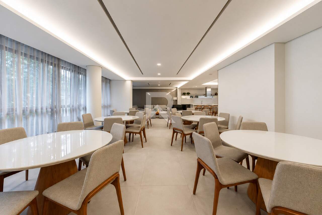 Apartamento Mobiliado em Cond. de Alto Padrão com 230m² e 3 suítes para Locação - Cabral - Curitiba miniatura 12