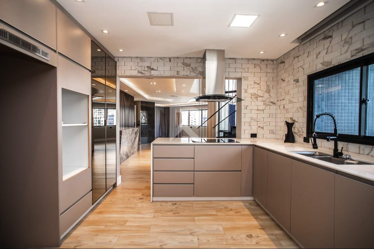 Cobertura com Vista Panorâmica, 4 quartos 3 suítes, 4 Vagas à venda, 362 m² - Mossunguê - Curitiba/PR miniatura 10