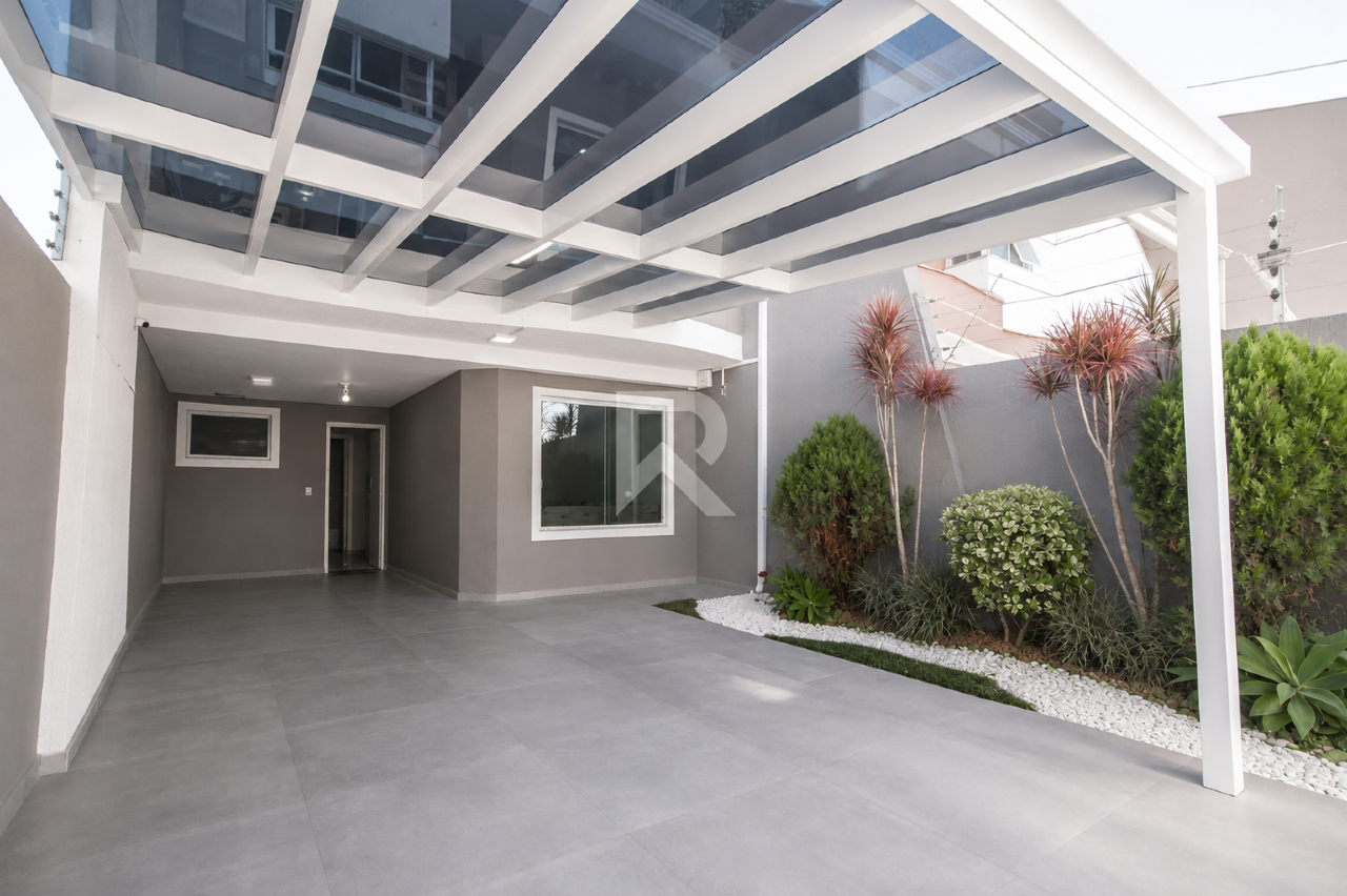 Casa com Ático, 3 quartos 2 vagas para locação, 170 m² - Santa Felicidade - Curitiba/PR miniatura 2