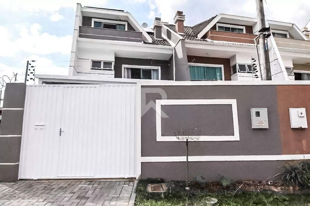 Casa com Ático, 3 quartos 2 vagas para locação, 170 m² - Santa Felicidade - Curitiba/PR