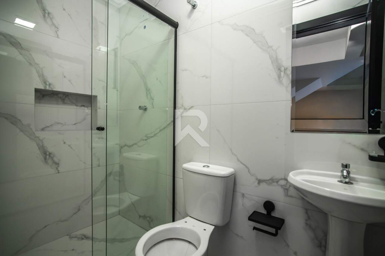 Casa de Rua com Face Norte, 3 quartos 3 Vagas para locação, 200 m² - São Braz - Curitiba/PR miniatura 36