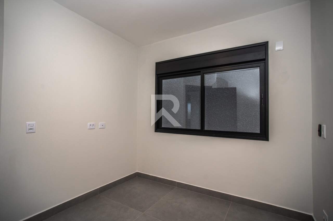 Casa de Rua com Face Norte, 3 quartos 3 Vagas para locação, 200 m² - São Braz - Curitiba/PR miniatura 24