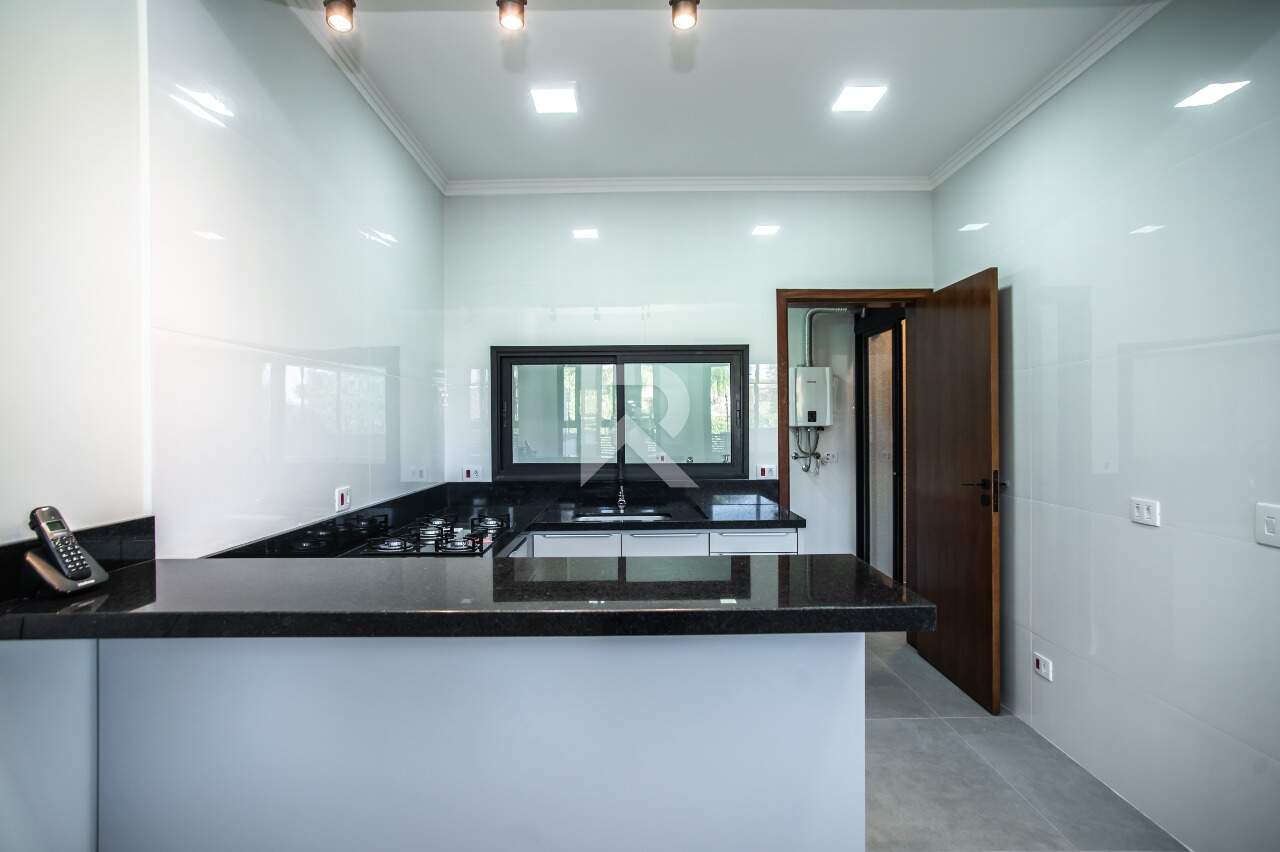Casa de Rua com Face Norte, 3 quartos 3 Vagas para locação, 200 m² - São Braz - Curitiba/PR miniatura 6