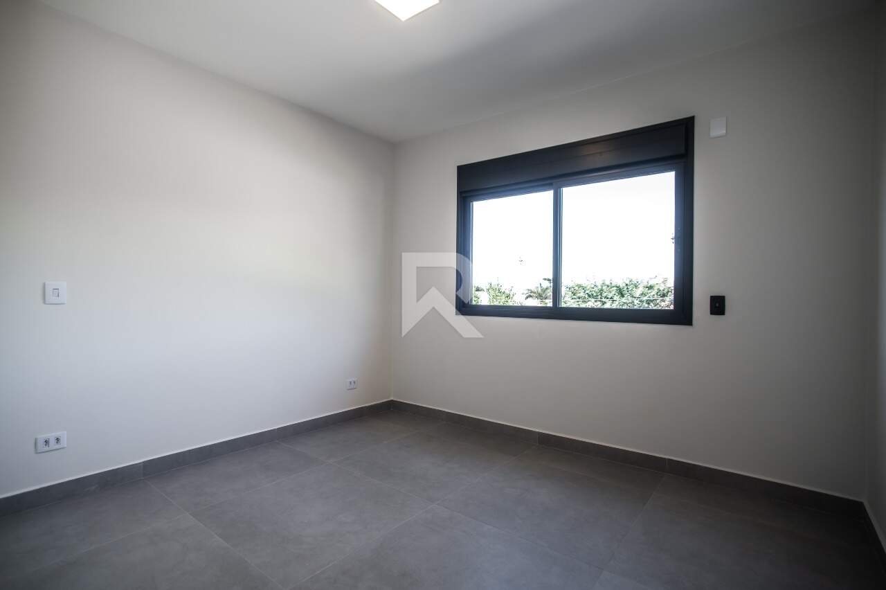 Casa de Rua com Face Norte, 3 quartos 3 Vagas para locação, 200 m² - São Braz - Curitiba/PR miniatura 20