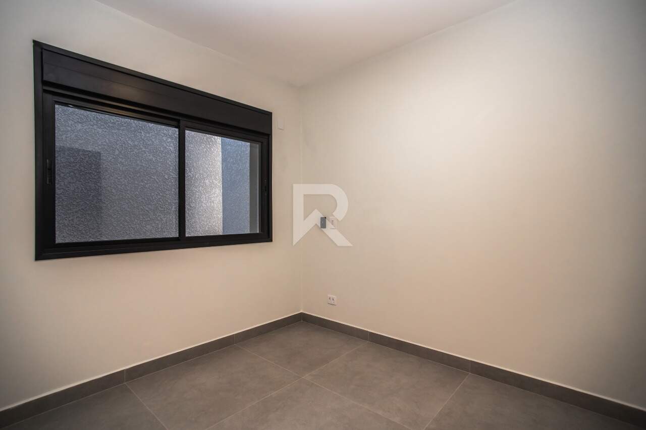 Casa de Rua com Face Norte, 3 quartos 3 Vagas para locação, 200 m² - São Braz - Curitiba/PR miniatura 23