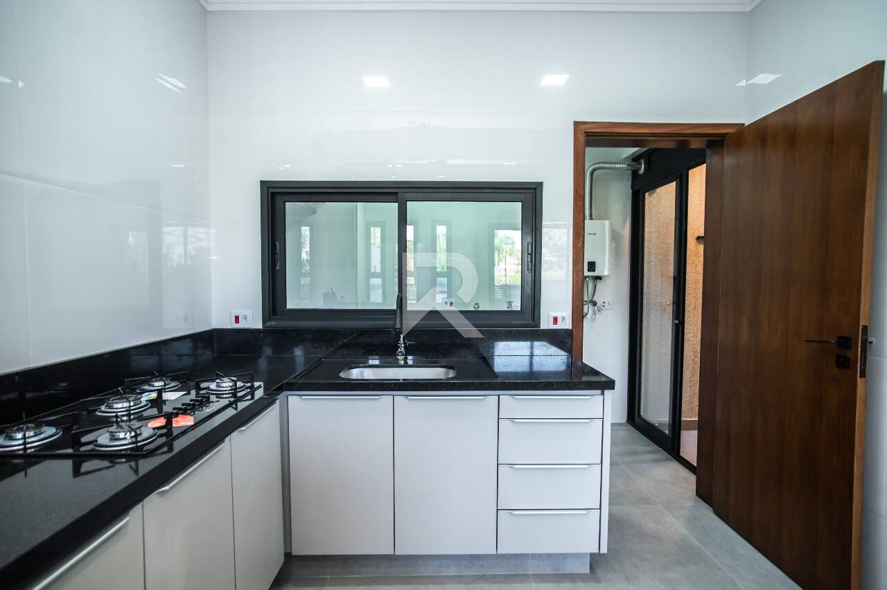 Casa de Rua com Face Norte, 3 quartos 3 Vagas para locação, 200 m² - São Braz - Curitiba/PR miniatura 7