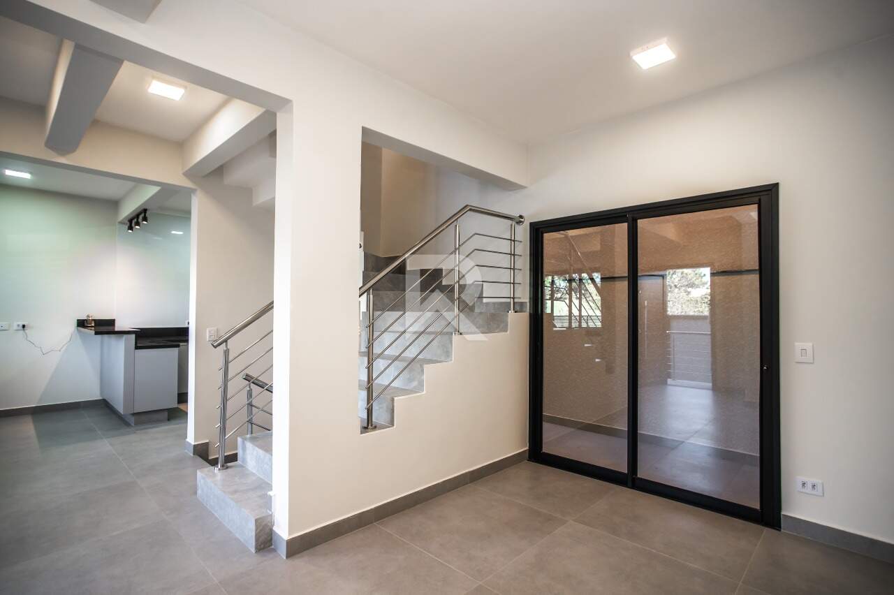 Casa de Rua com Face Norte, 3 quartos 3 Vagas para locação, 200 m² - São Braz - Curitiba/PR miniatura 10