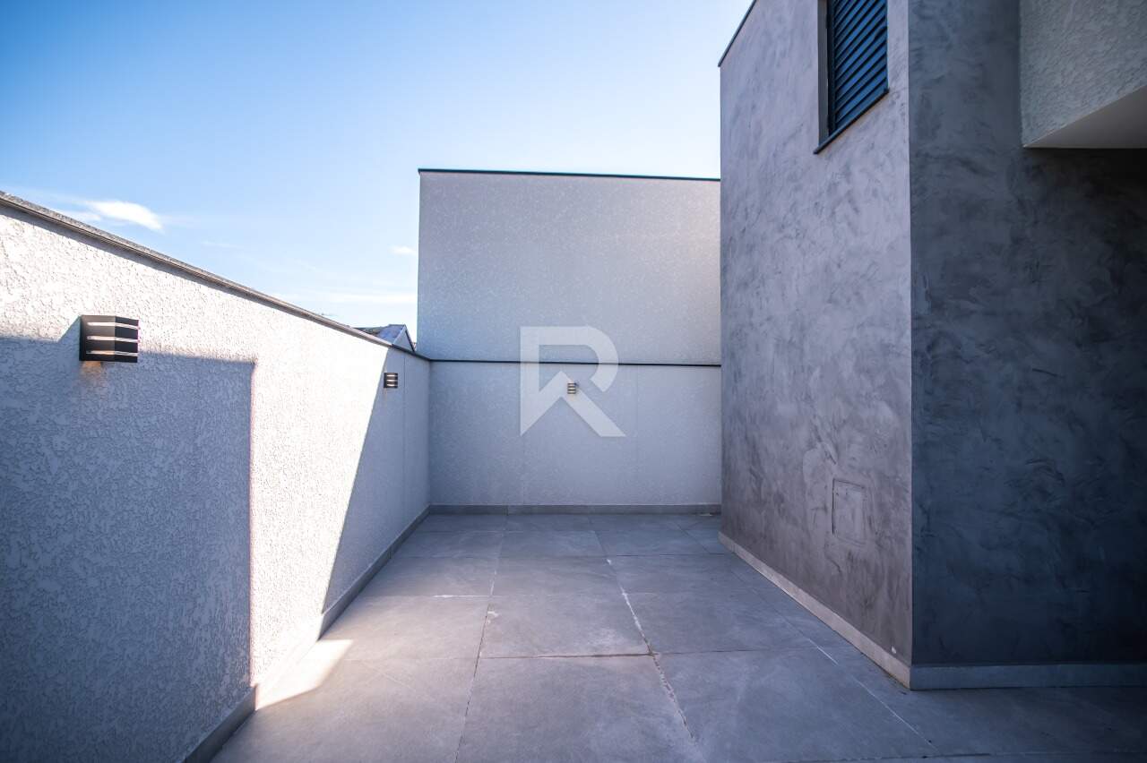 Casa de Rua com Face Norte, 3 quartos 3 Vagas para locação, 200 m² - São Braz - Curitiba/PR miniatura 32