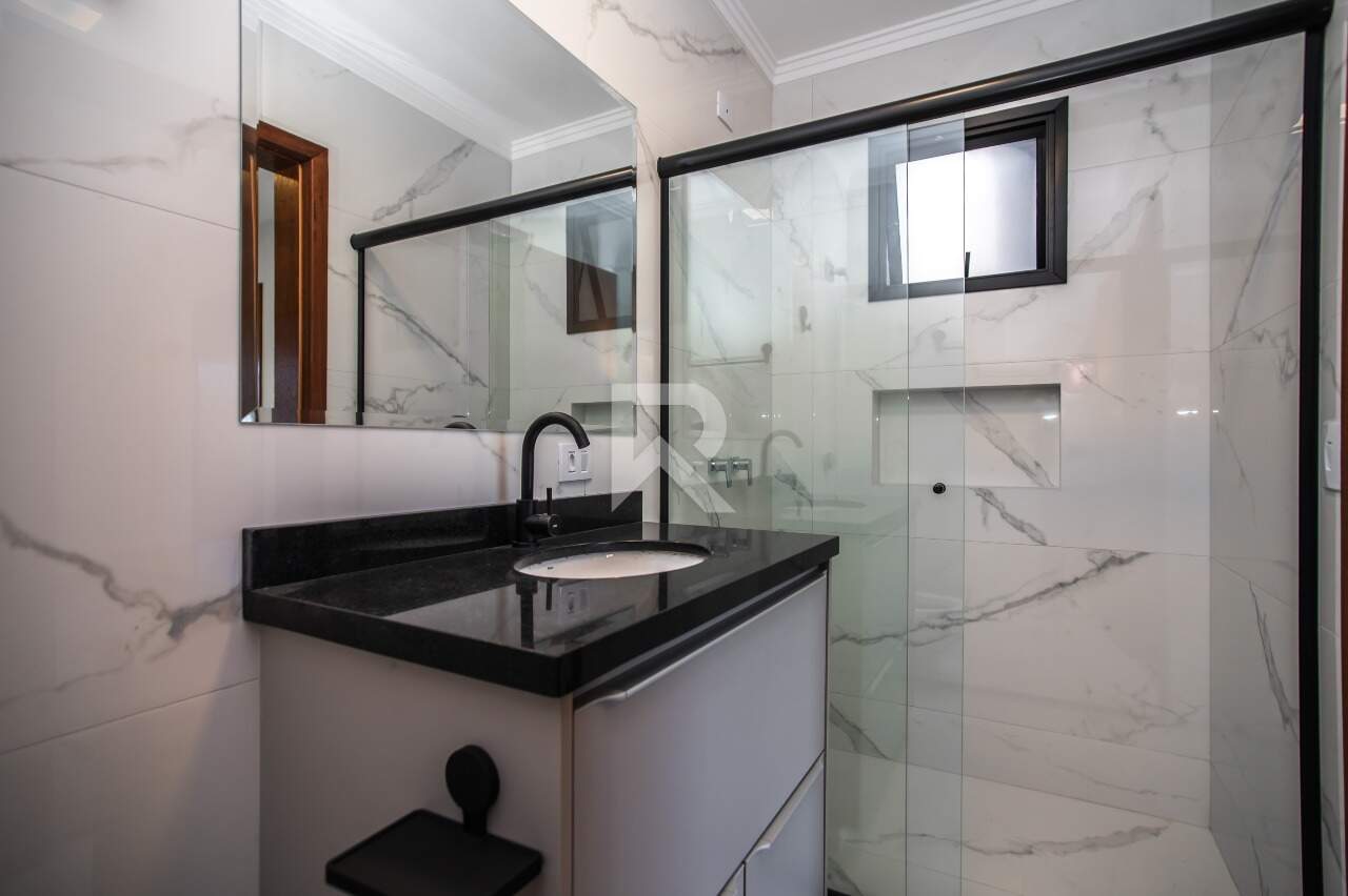 Casa de Rua com Face Norte, 3 quartos 3 Vagas para locação, 200 m² - São Braz - Curitiba/PR miniatura 17