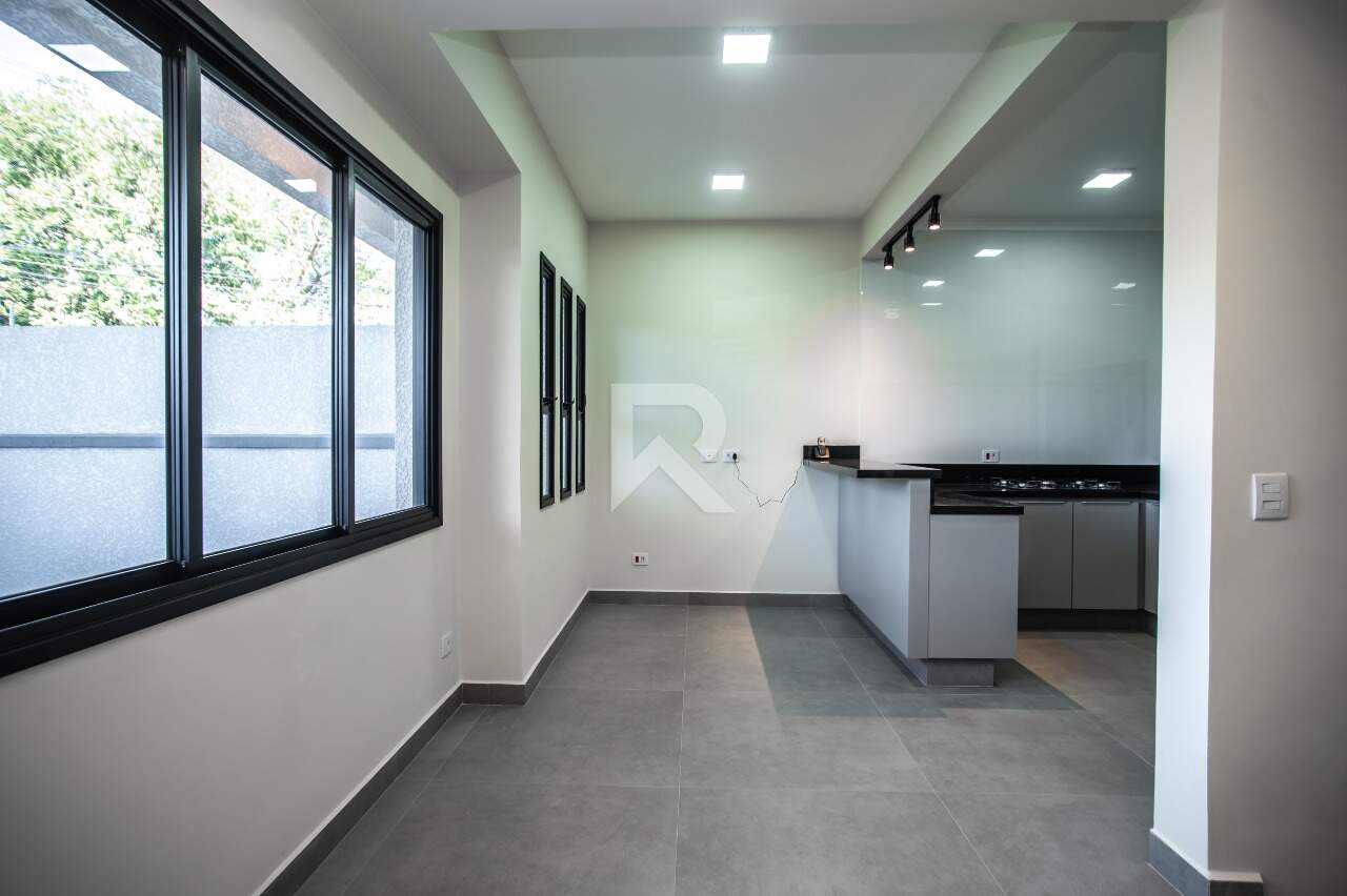 Casa de Rua com Face Norte, 3 quartos 3 Vagas para locação, 200 m² - São Braz - Curitiba/PR miniatura 5