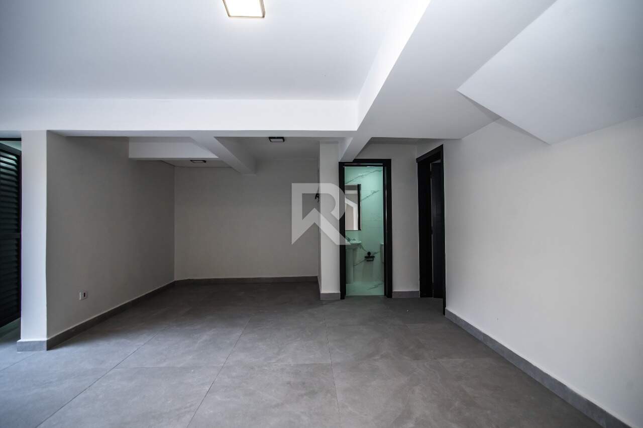 Casa de Rua com Face Norte, 3 quartos 3 Vagas para locação, 230 m² - São Braz - Curitiba/PR miniatura 31