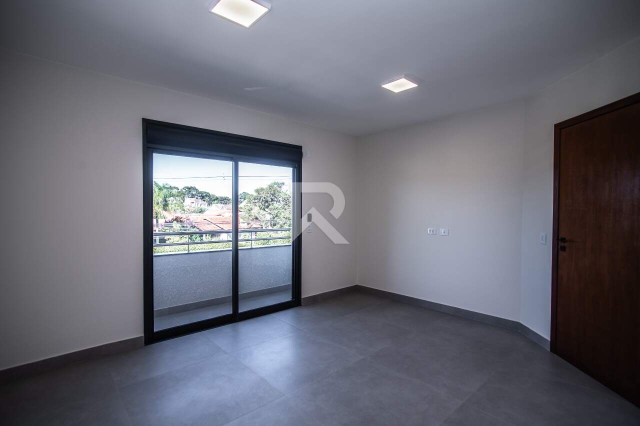 Casa de Rua com Face Norte, 3 quartos 3 Vagas para locação, 230 m² - São Braz - Curitiba/PR miniatura 14