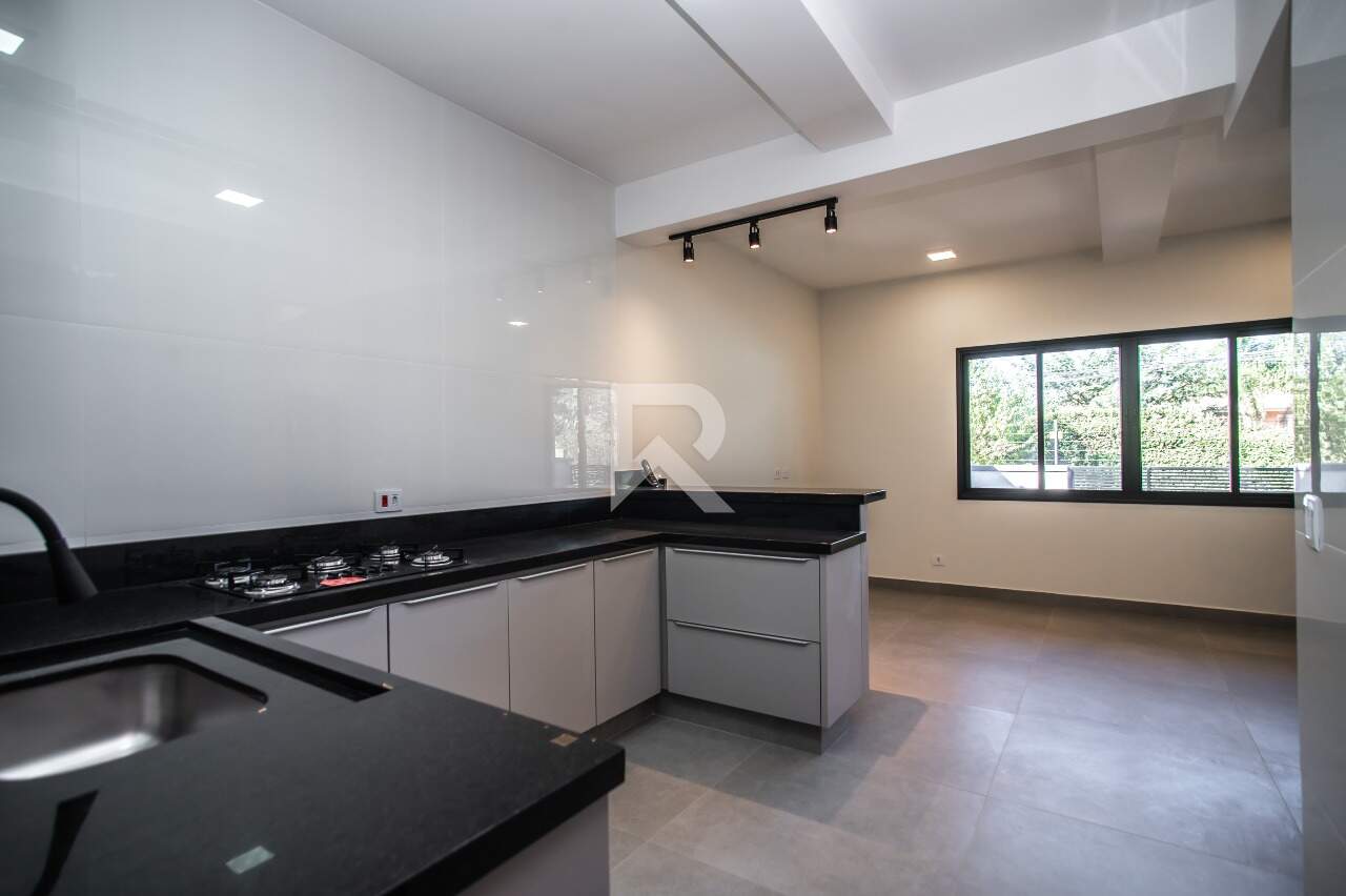 Casa de Rua com Face Norte, 3 quartos 3 Vagas para locação, 230 m² - São Braz - Curitiba/PR miniatura 9