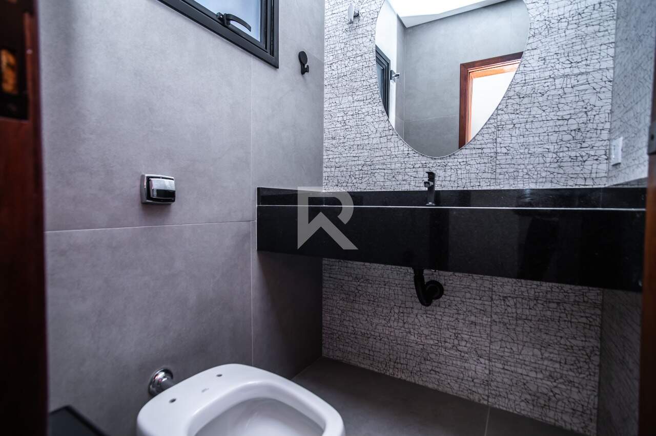 Casa de Rua com Face Norte, 3 quartos 3 Vagas para locação, 230 m² - São Braz - Curitiba/PR miniatura 12
