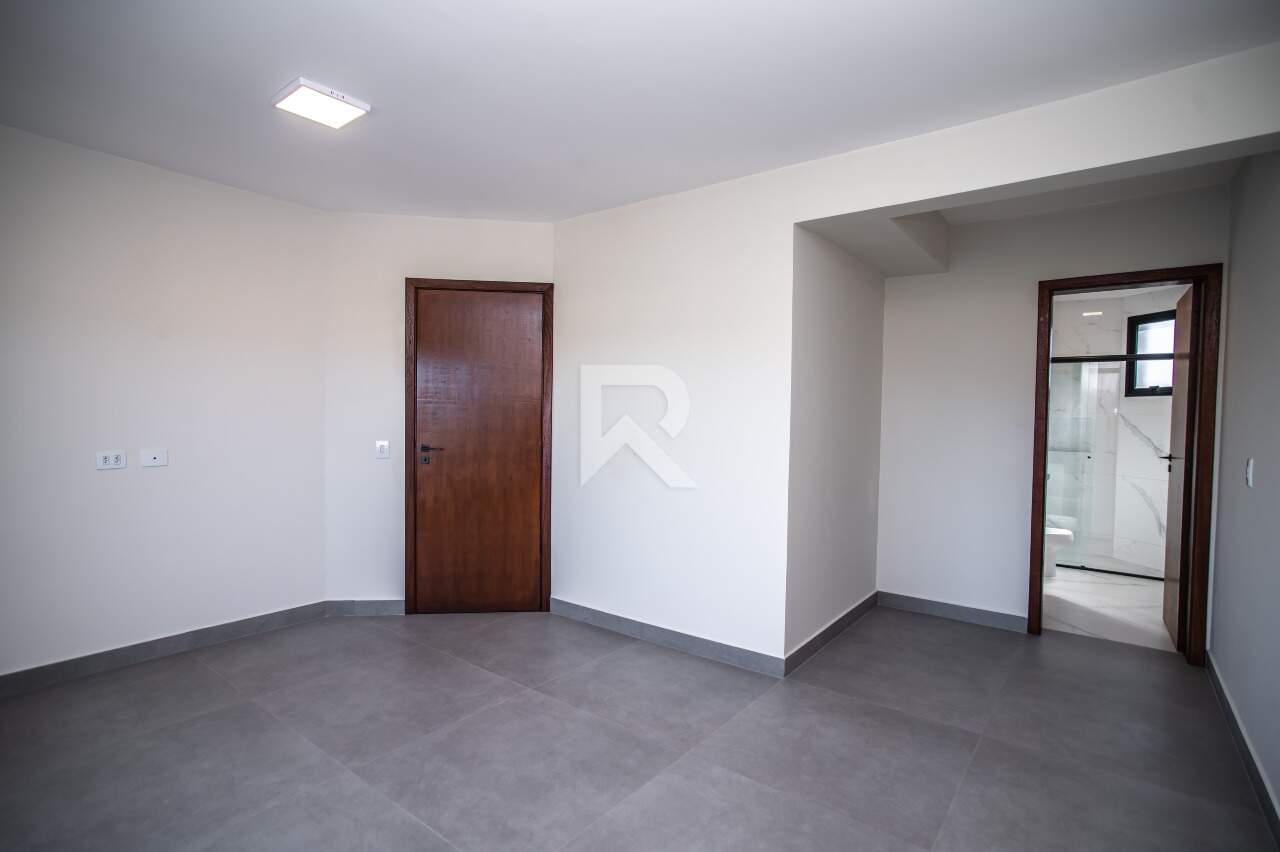Casa de Rua com Face Norte, 3 quartos 3 Vagas para locação, 230 m² - São Braz - Curitiba/PR miniatura 16