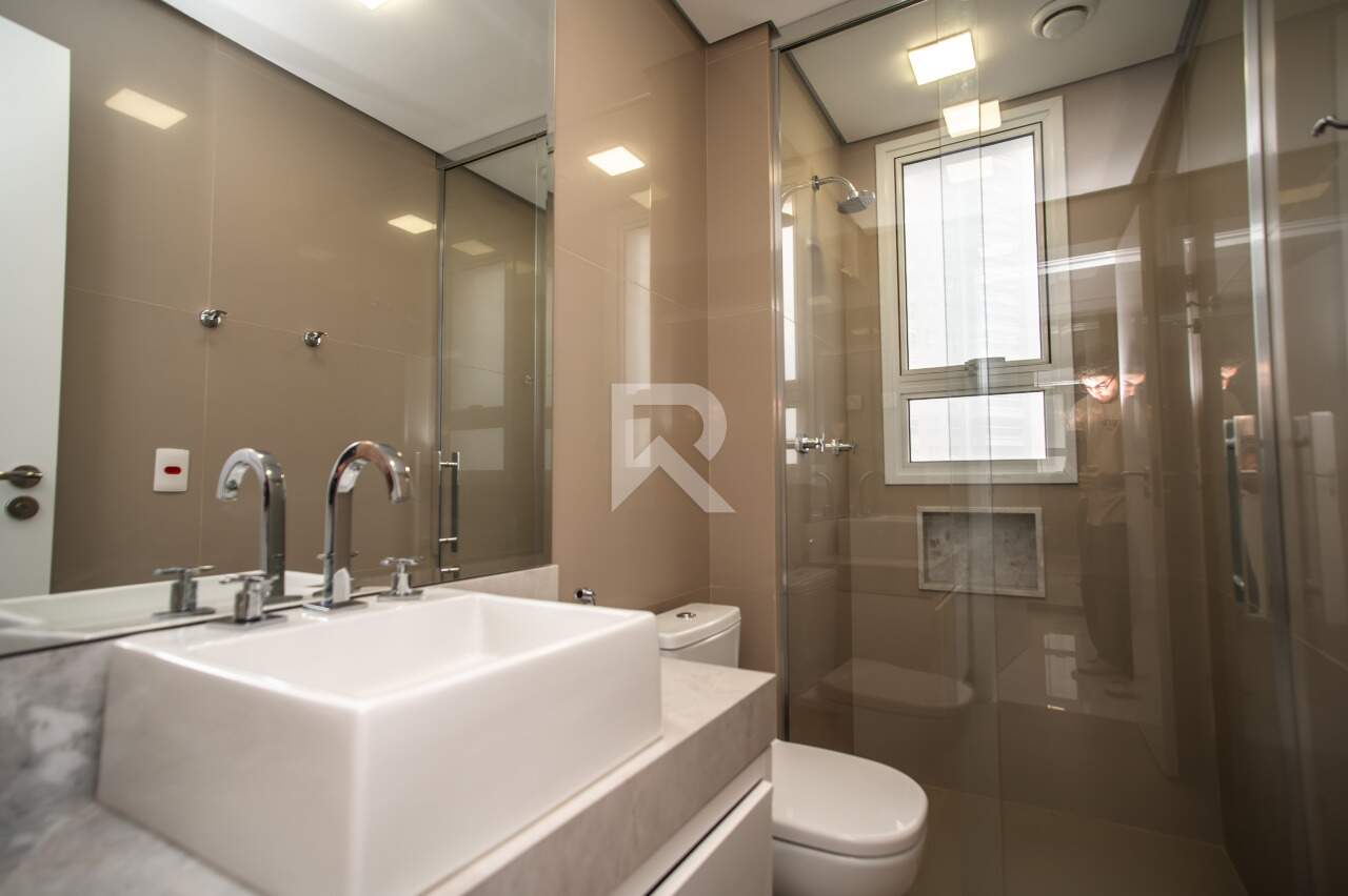 Apartamento Mobiliado de Alto Padrão em Cond. Clube com 4 suítes e 255m² p/ Locação - Ecoville - Curitiba miniatura 19