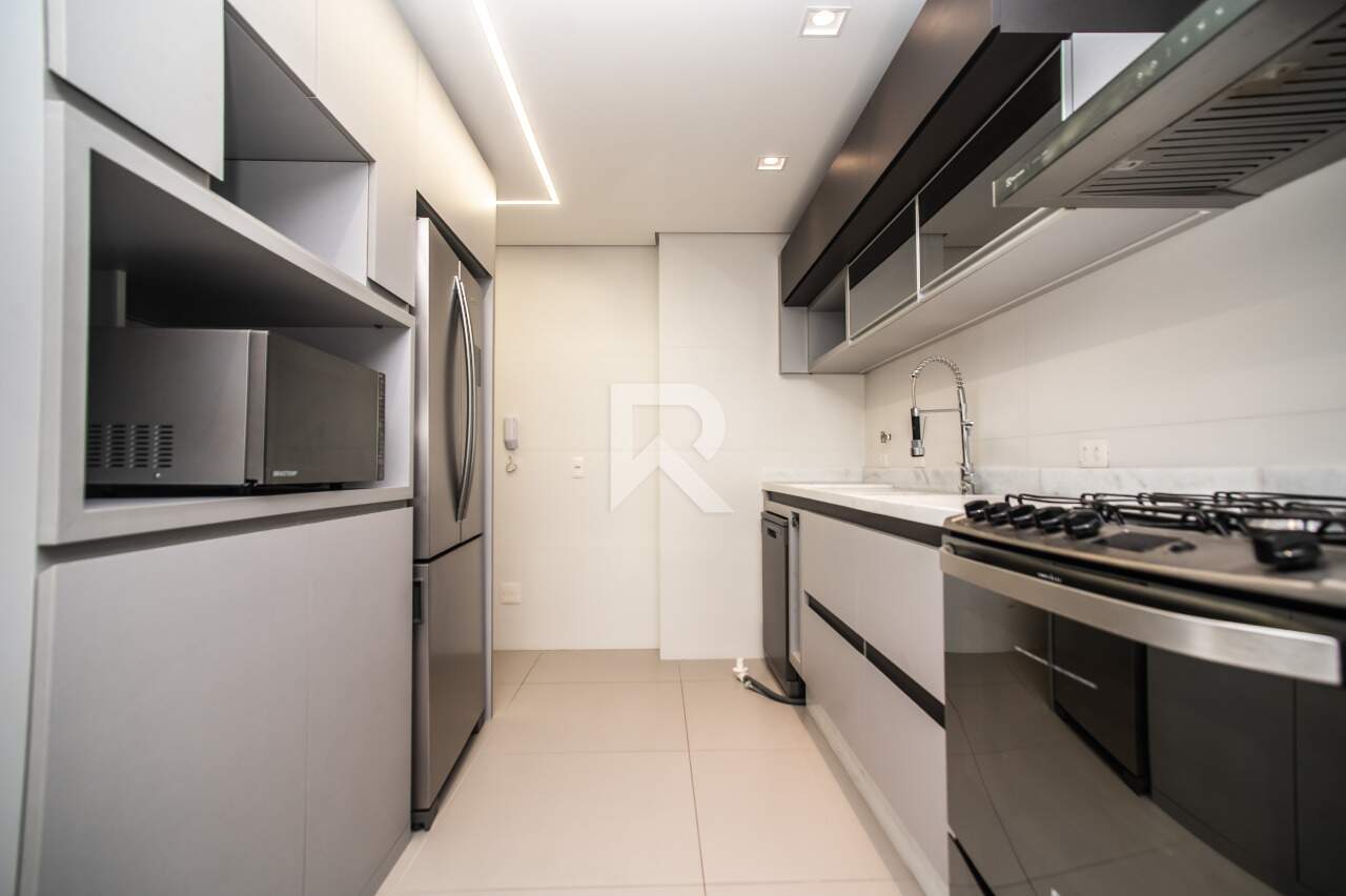 Apartamento Mobiliado de Alto Padrão em Cond. Clube com 4 suítes e 255m² p/ Locação - Ecoville - Curitiba miniatura 7