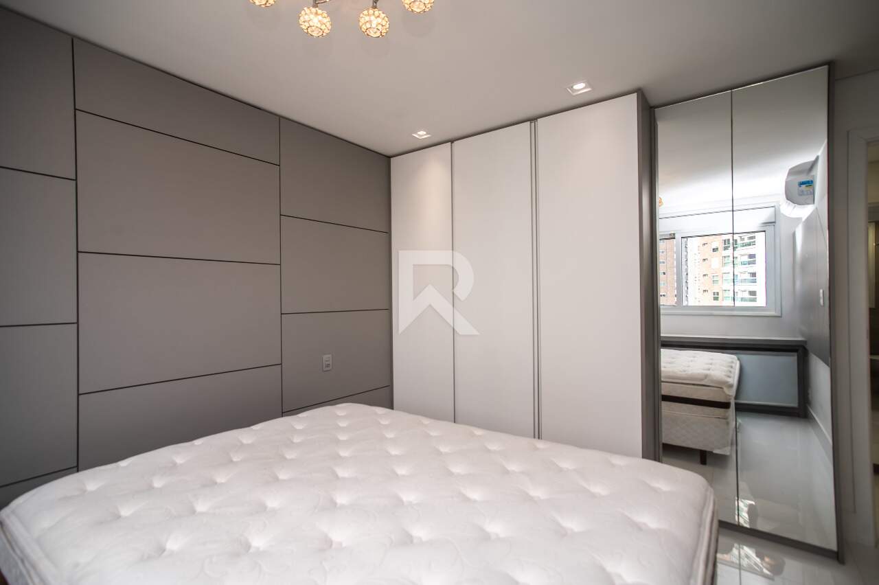 Apartamento Mobiliado de Alto Padrão em Cond. Clube com 4 suítes e 255m² p/ Locação - Ecoville - Curitiba miniatura 18