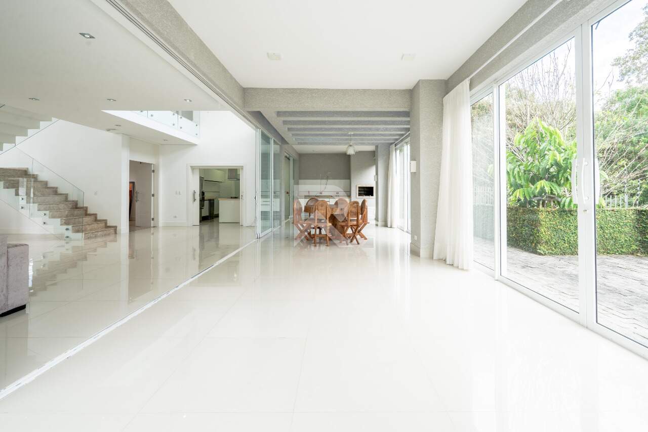Casa Moderna Semi Mobiliada em Cond. Clube com 4 suítes, Quintal e 458m2 para aluguel - Santa Felicidade, Curitiba miniatura 11