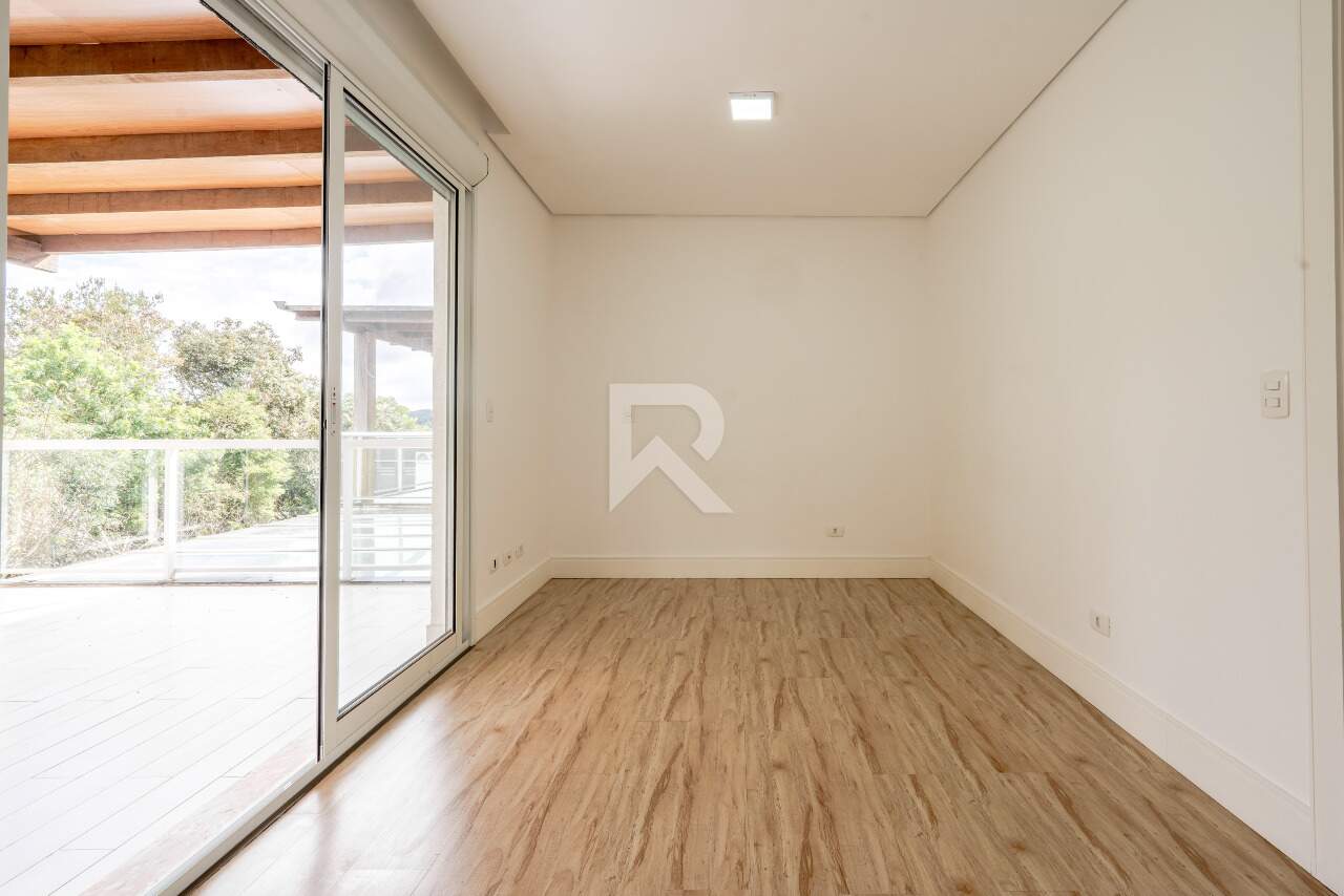 Casa Moderna Semi Mobiliada em Cond. Clube com 4 suítes, Quintal e 458m2 para aluguel - Santa Felicidade, Curitiba miniatura 33