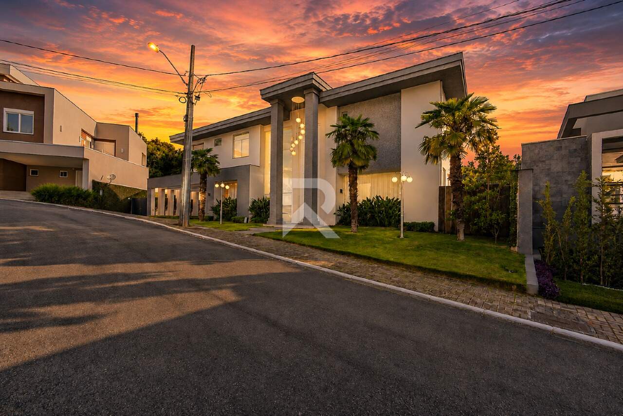 Casa Moderna Semi Mobiliada em Cond. Clube com 4 suítes, Quintal e 458m2 para aluguel - Santa Felicidade, Curitiba miniatura 52