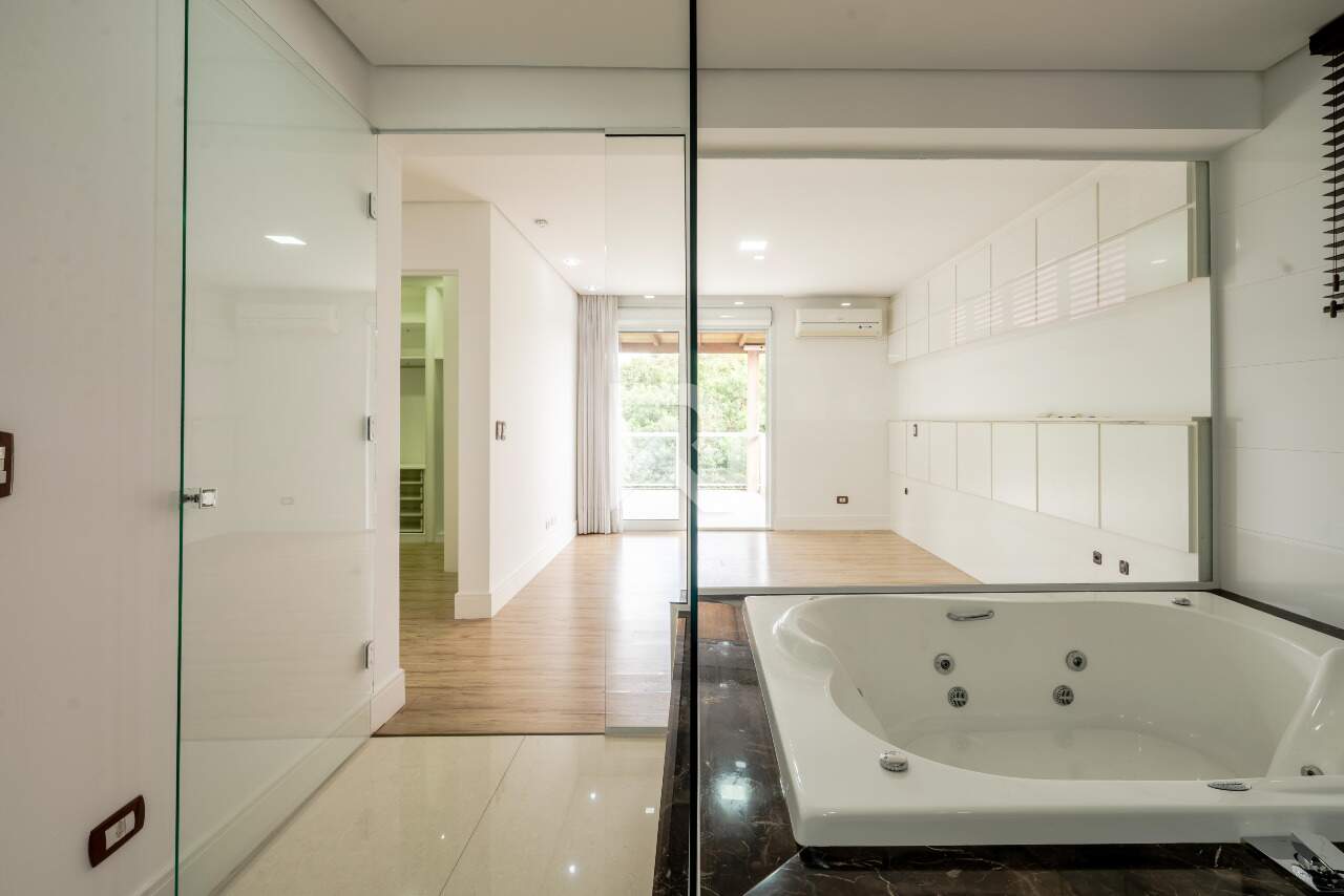 Casa Moderna Semi Mobiliada em Cond. Clube com 4 suítes, Quintal e 458m2 para aluguel - Santa Felicidade, Curitiba miniatura 42