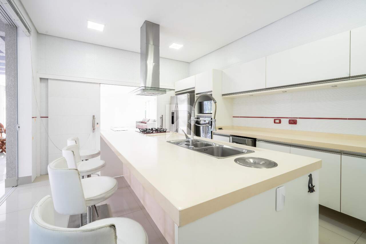 Casa Moderna Semi Mobiliada em Cond. Clube com 4 suítes, Quintal e 458m2 para aluguel - Santa Felicidade, Curitiba miniatura 14