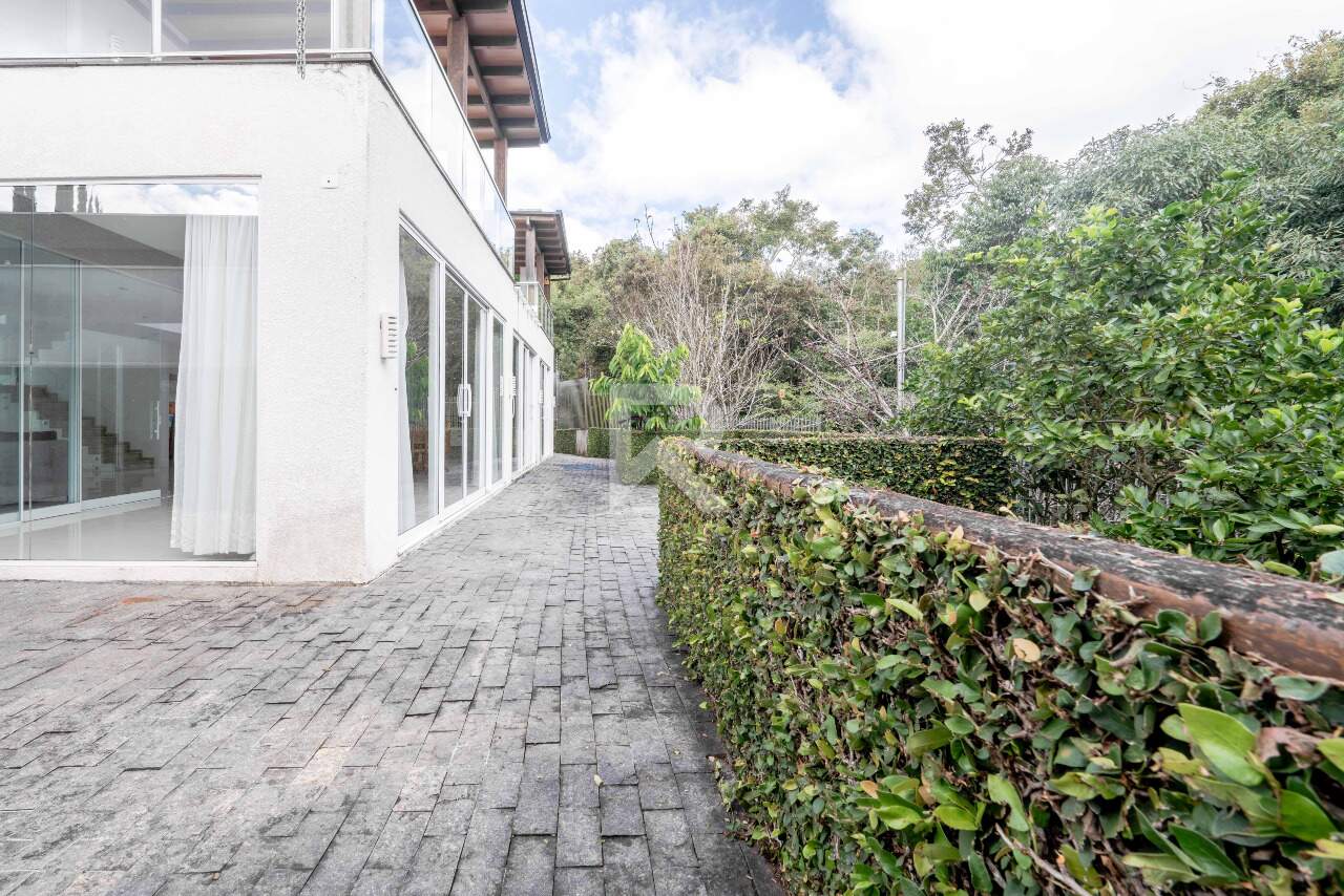 Casa Moderna Semi Mobiliada em Cond. Clube com 4 suítes, Quintal e 458m2 para aluguel - Santa Felicidade, Curitiba miniatura 49