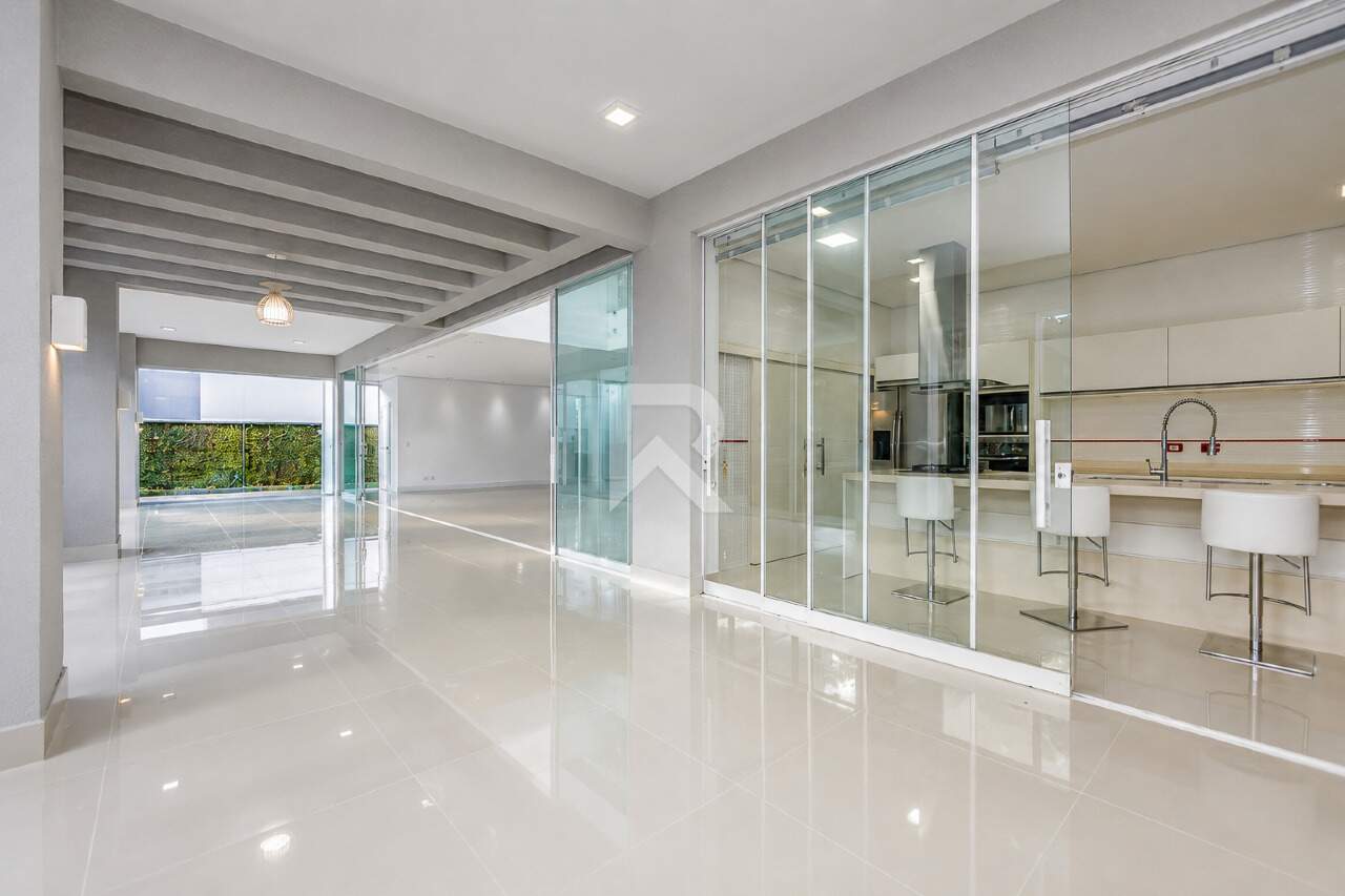 Casa Moderna Semi Mobiliada em Cond. Clube com 4 suítes, Quintal e 458m2 para venda - Santa Felicidade, Curitiba miniatura 5
