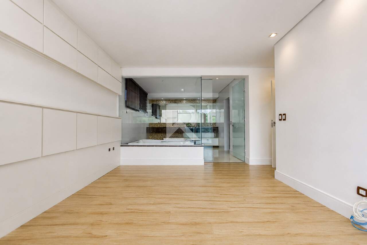 Casa Moderna Semi Mobiliada em Cond. Clube com 4 suítes, Quintal e 458m2 para venda - Santa Felicidade, Curitiba miniatura 18